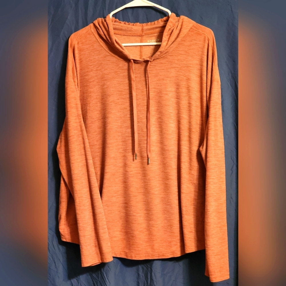 Old Navy Activewear Breathe On in Size XXL.